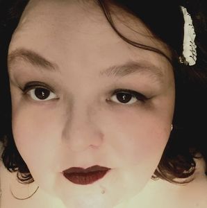 Meet your Posher, Angie